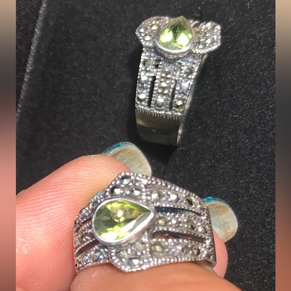 L25: set of 2 unique pear shape E/W set peridot rings w/ marcasite - solid 925 - Picture 3 of 14